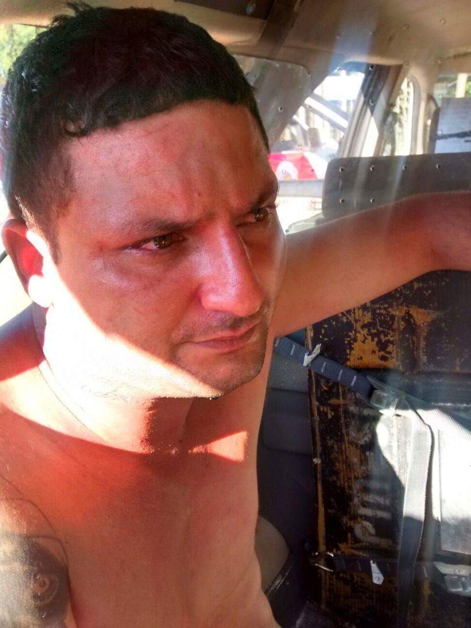 Foto atual do criminoso preso na manhã deste domingo, 13
